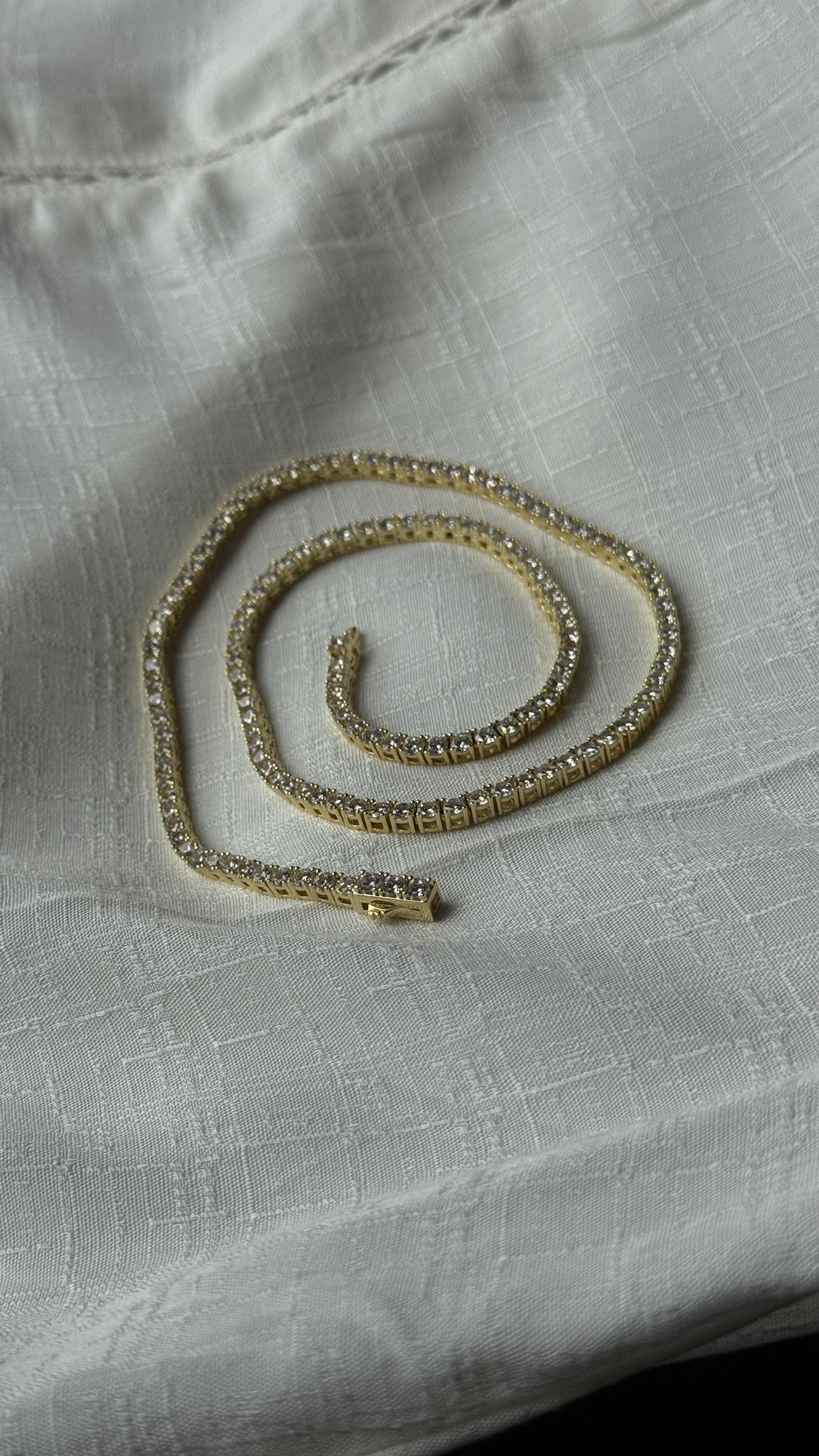Br tennis necklace (gold)
