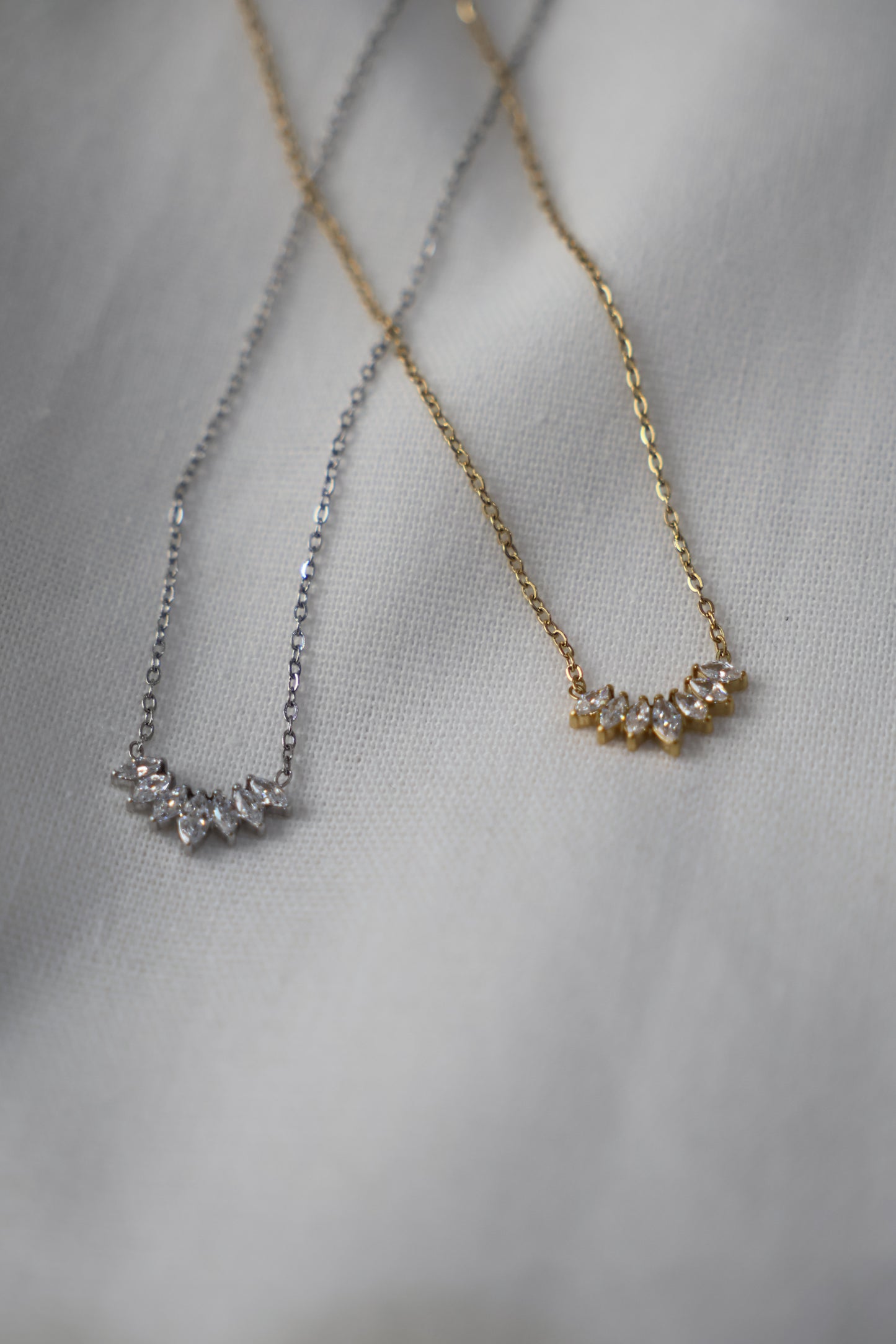 Gem Crown necklace (silver)
