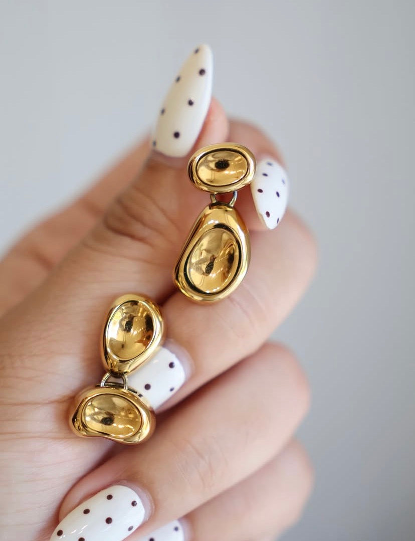 Concave earrings
