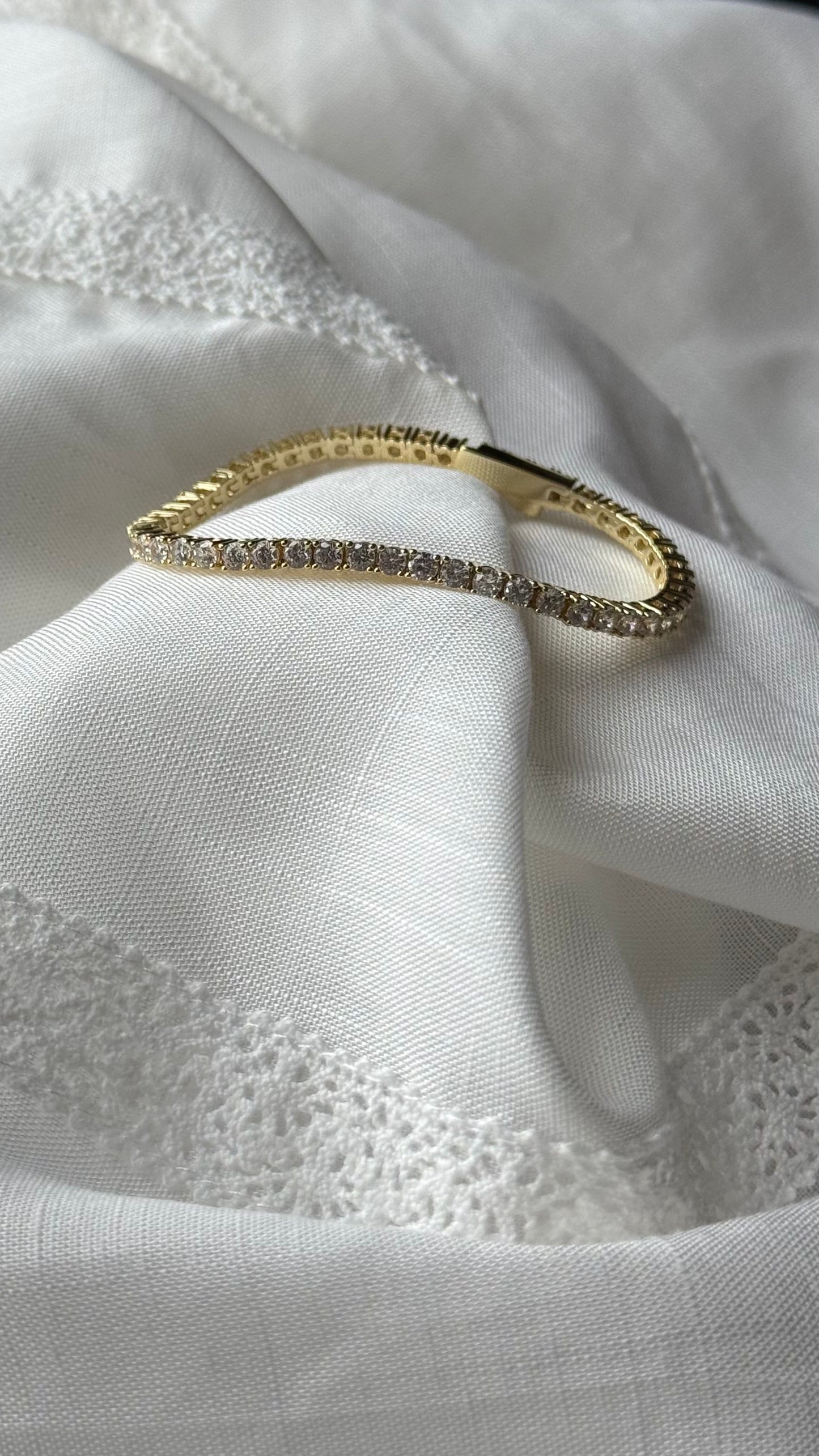 Br tennis bracelet