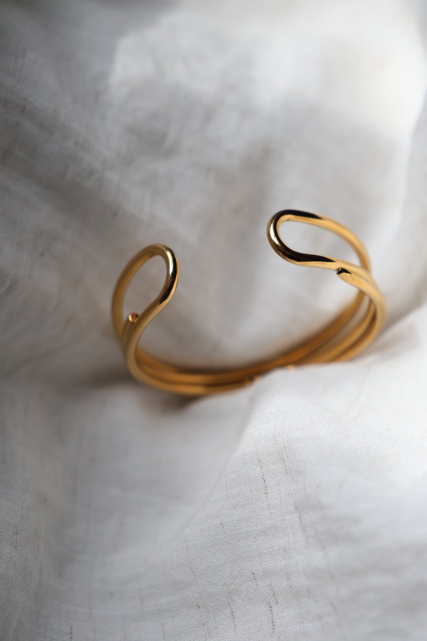 Ferry bangle