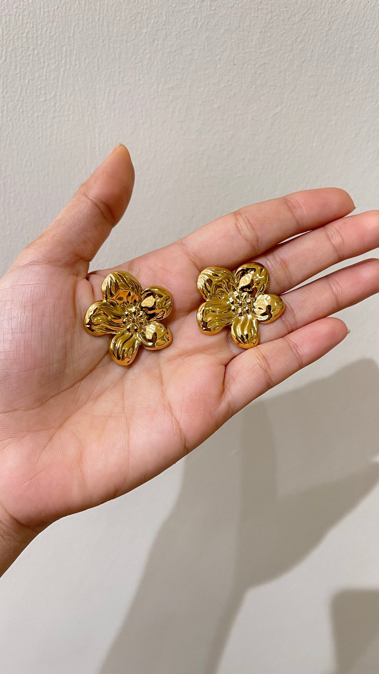 Vintage floral earrings