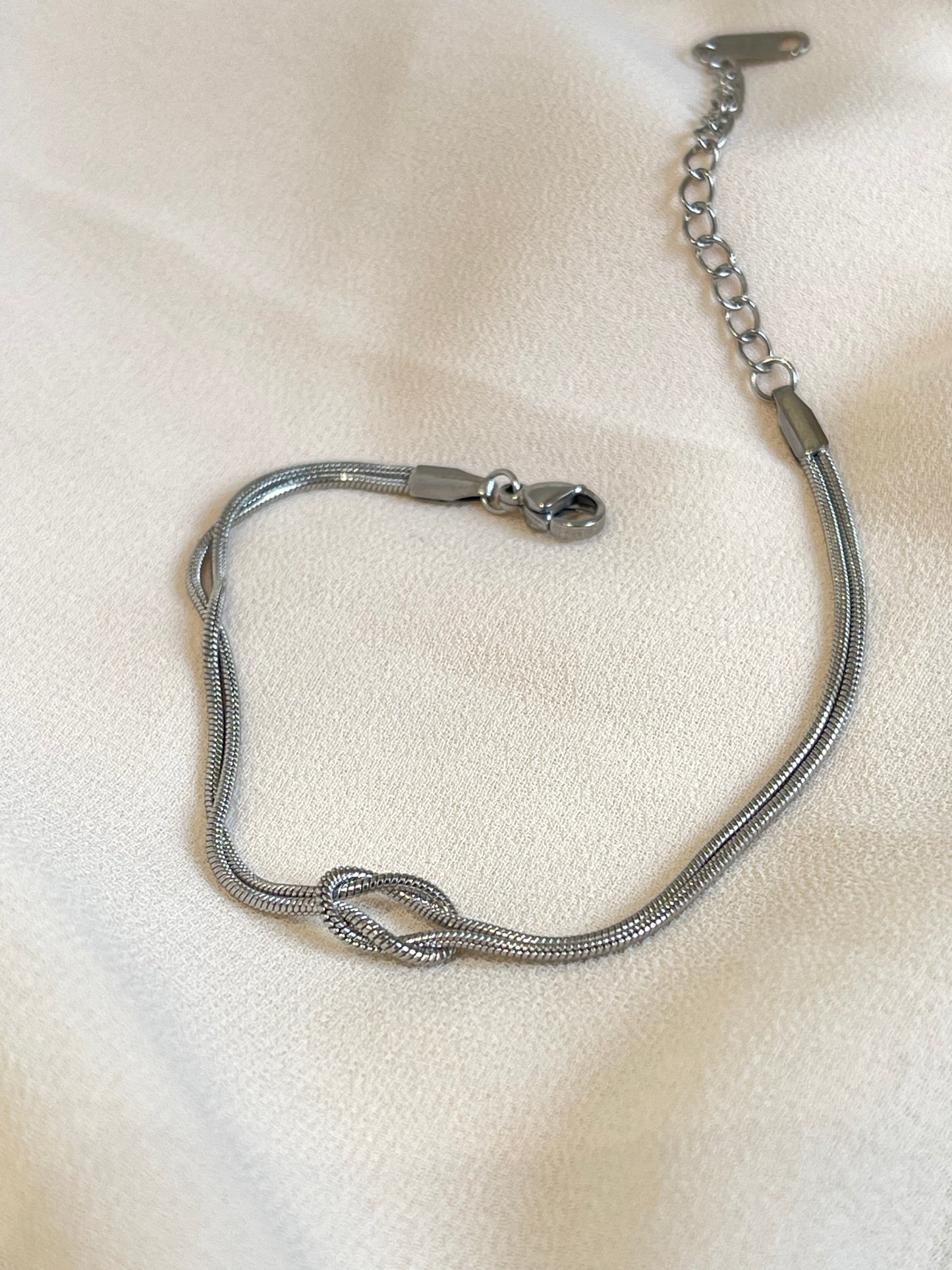 Double knot bracelet