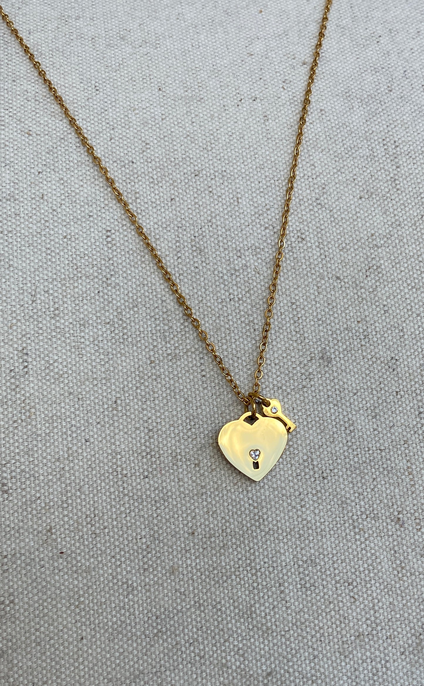 Lock heart necklace (Gold )