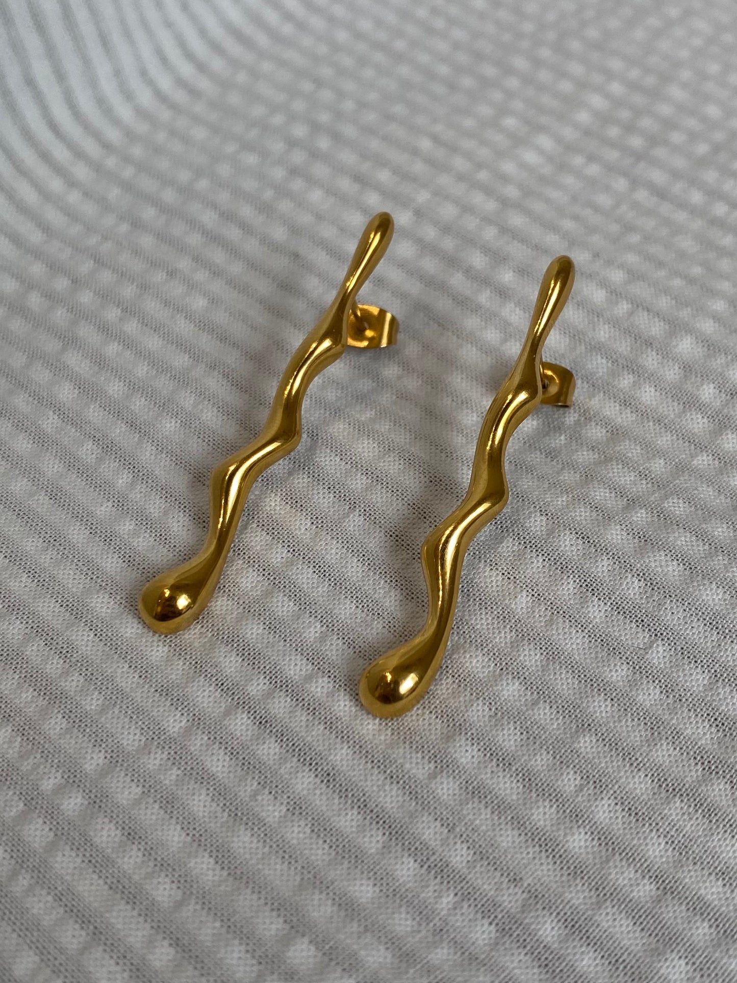 Drippy earrings (gold)