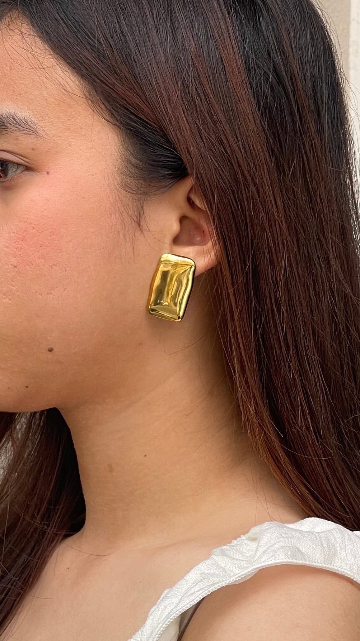 Noir hoops