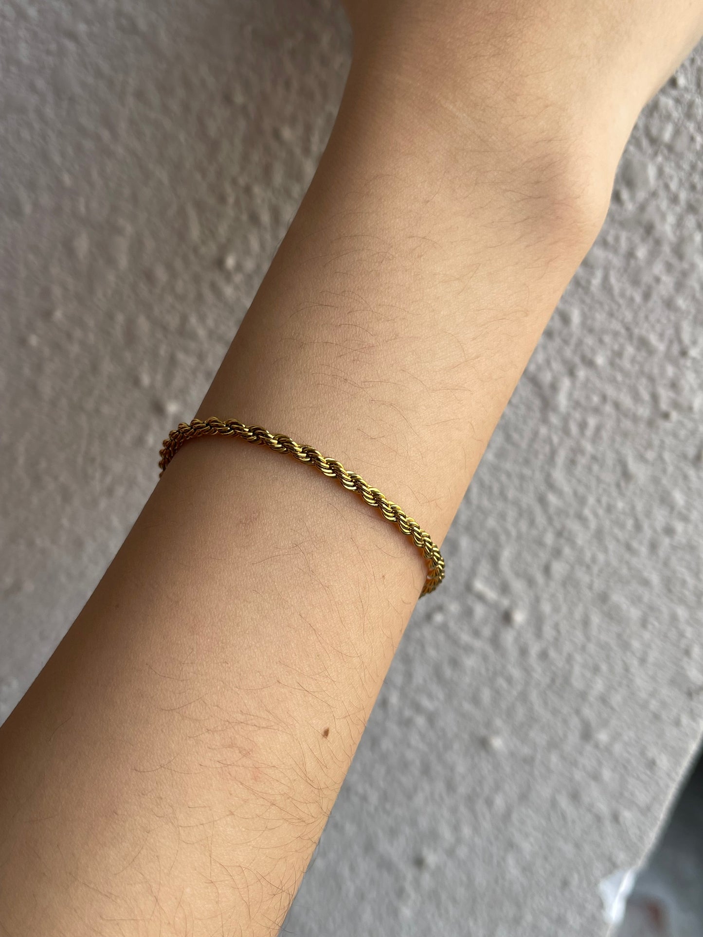 Essential bracelet gold