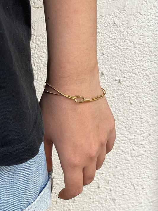 Double knot bracelet