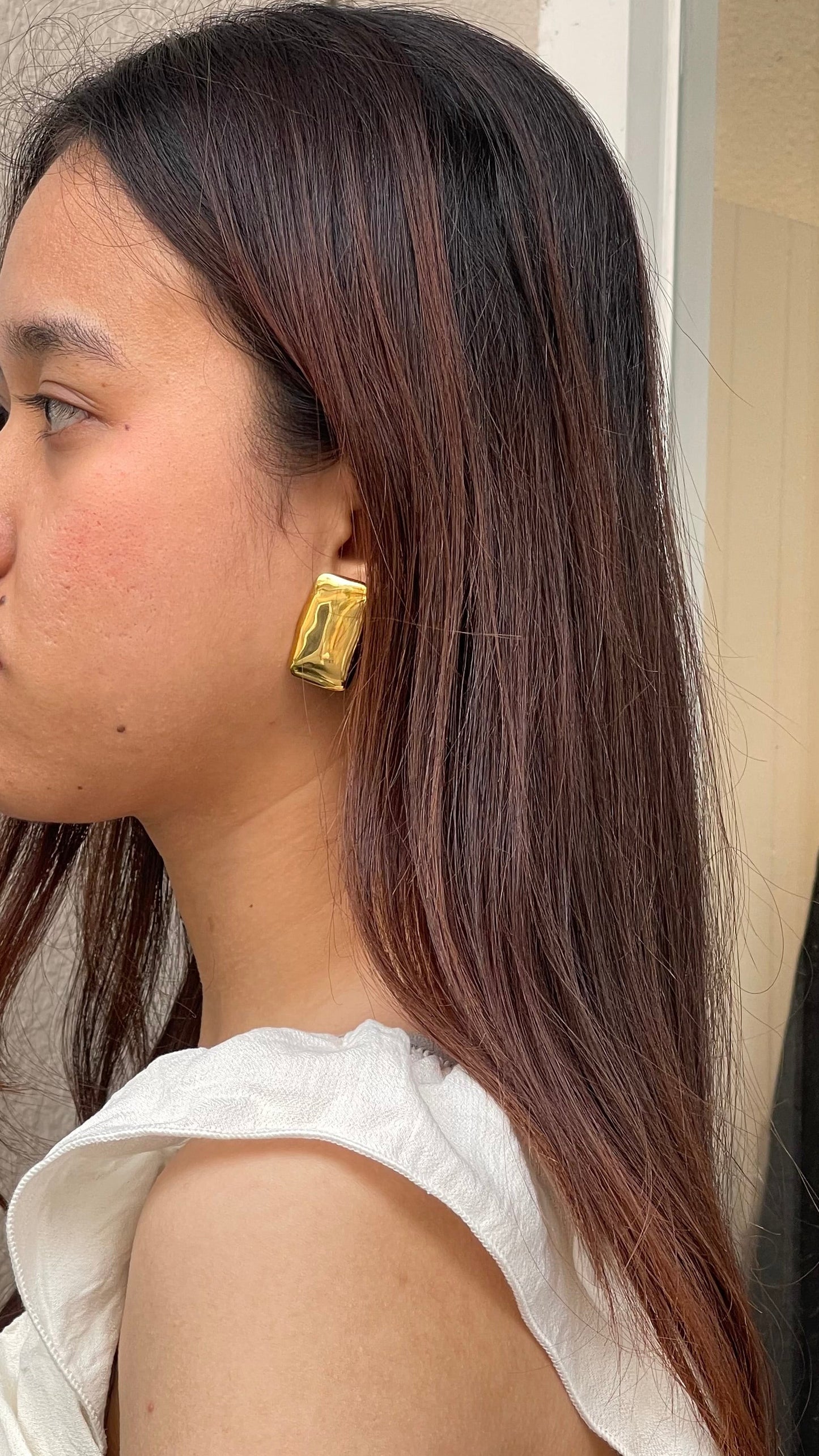 Noir hoops