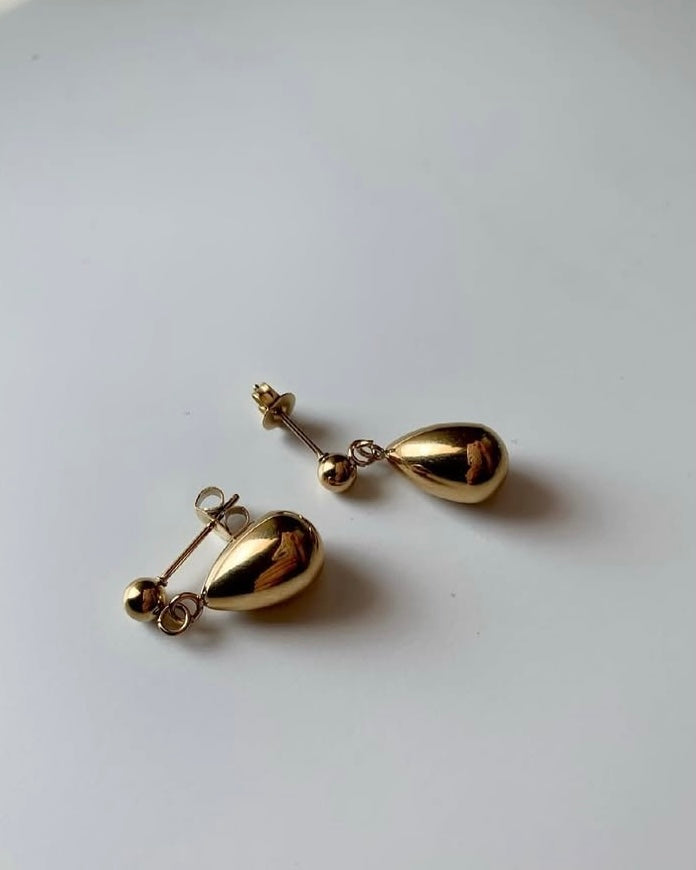 Water drop earrings