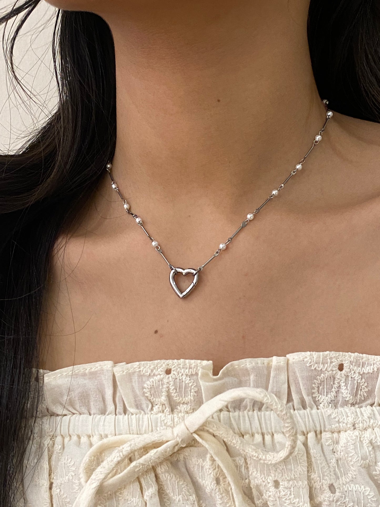 Moon kisses choker (silver)
