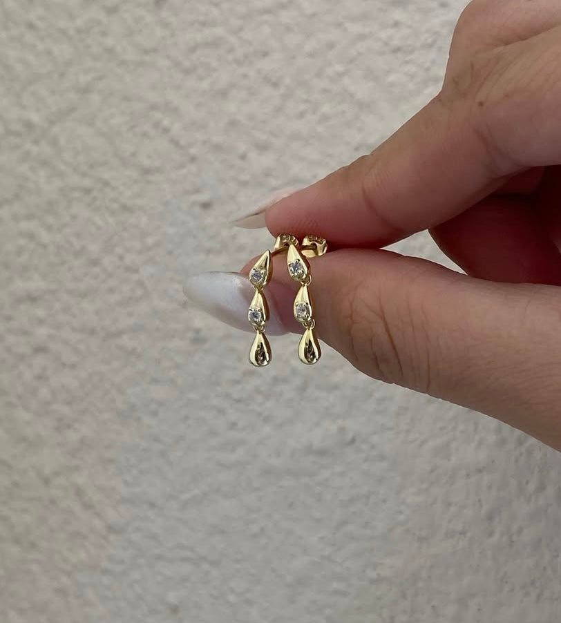 Zircon drop earrings