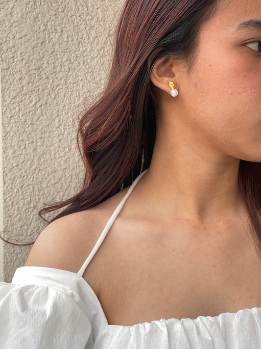 Pearl heart earrings