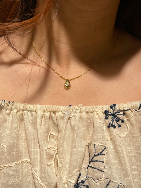 Teary gem necklace