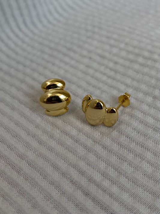 Lama earrings (gold)