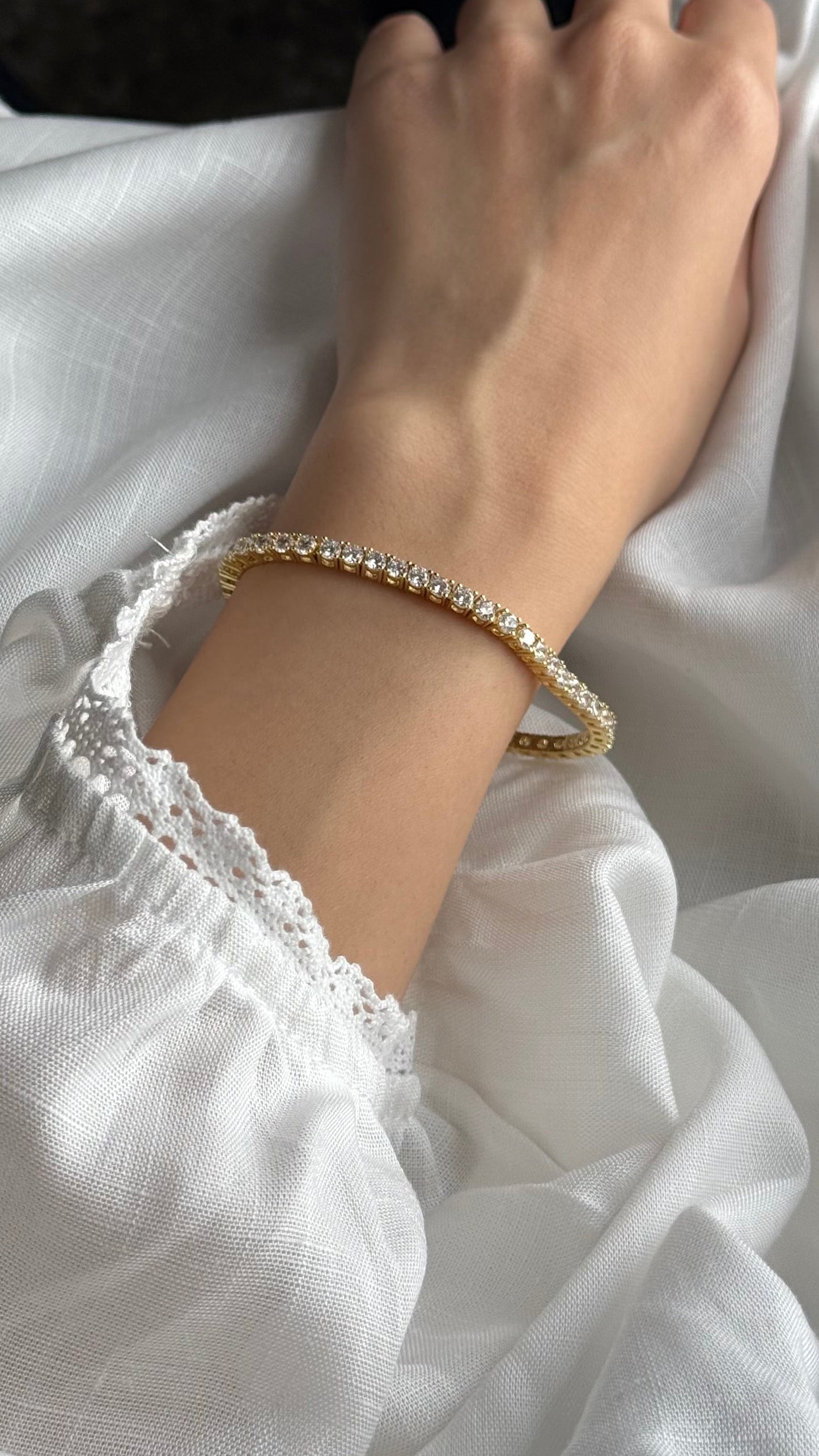 Br tennis bracelet