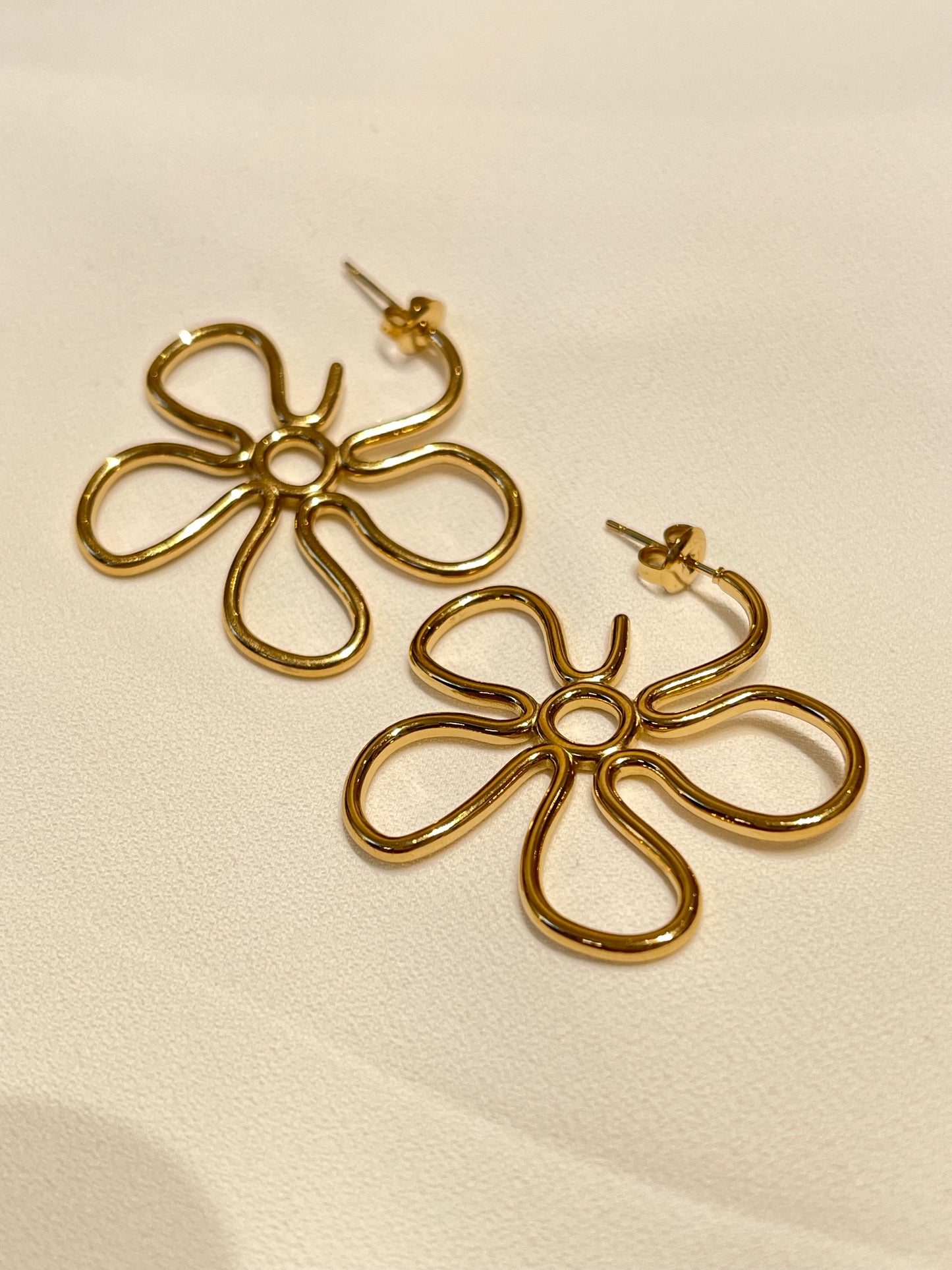 Bloom earring