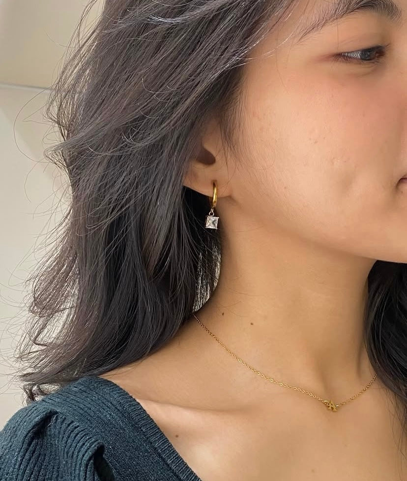 Square drop earrings