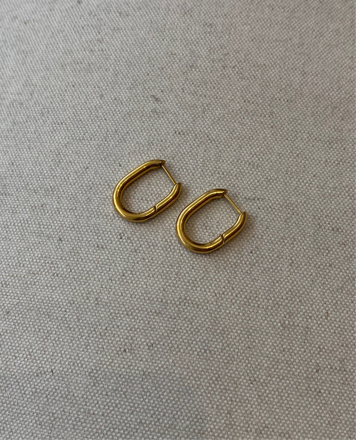 Oval hoops