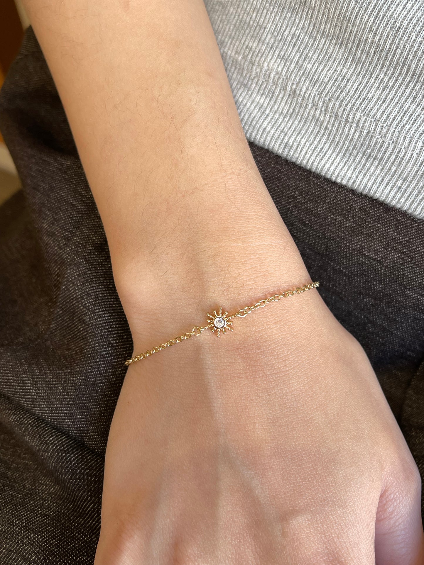 Beaming bracelet
