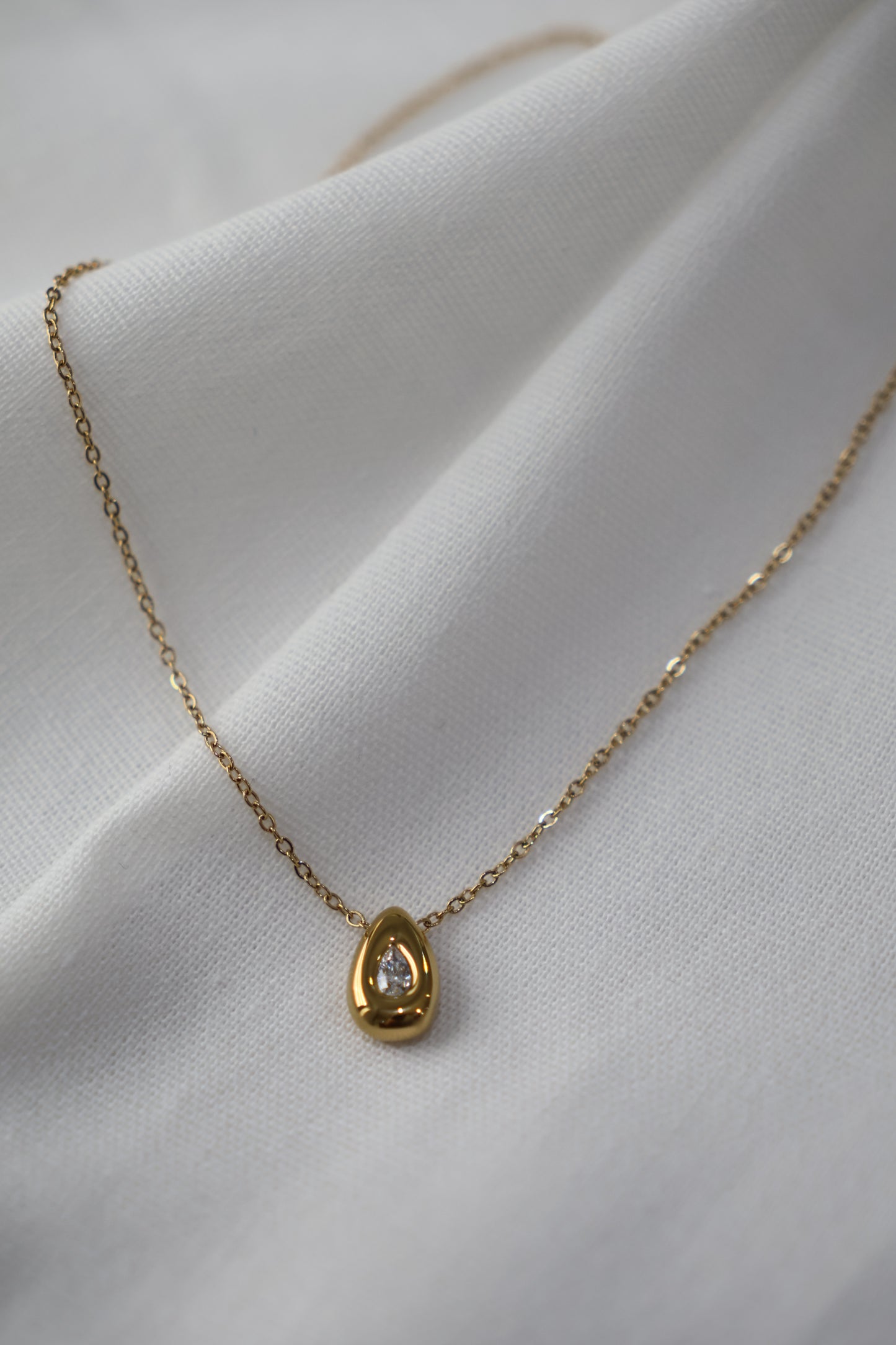 Gem drop necklace