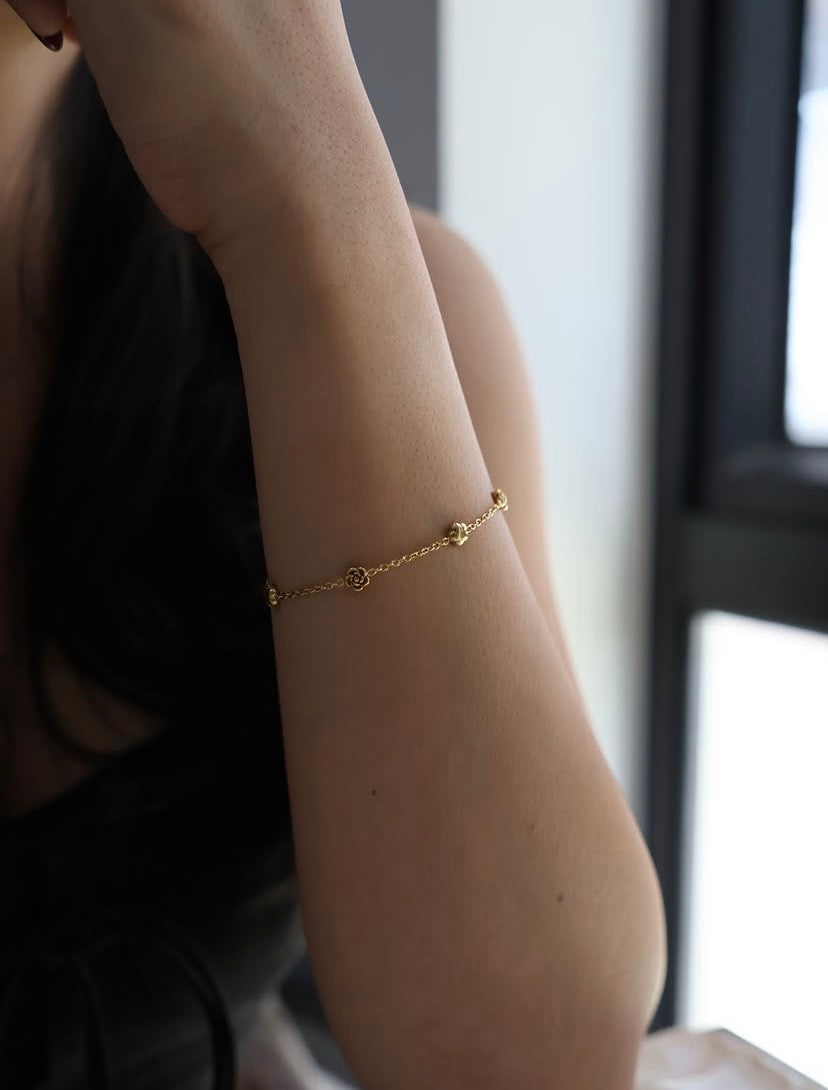 Mini rose bracelet
