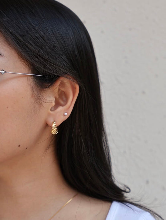 Amora hoops