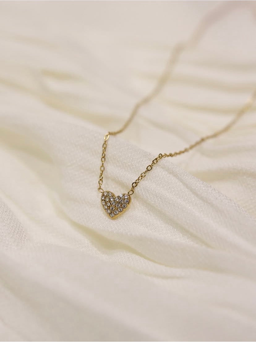 Flutter heart necklace