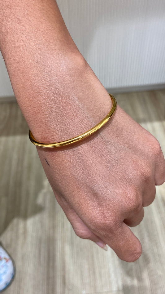Plain bangle