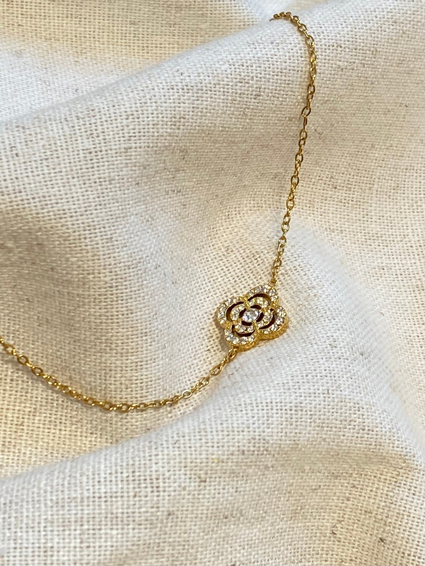 Zircon clover bracelet