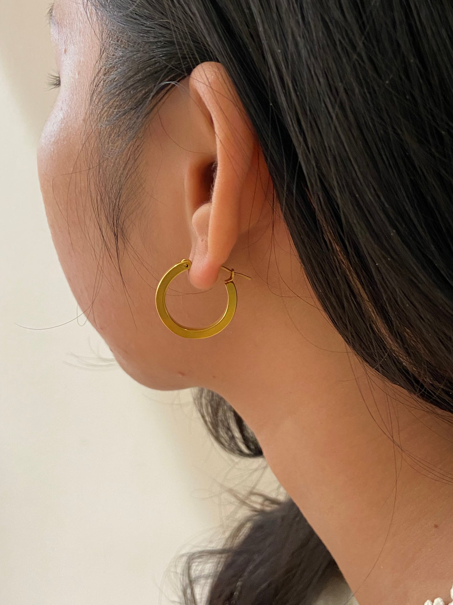 Simple thick hoops