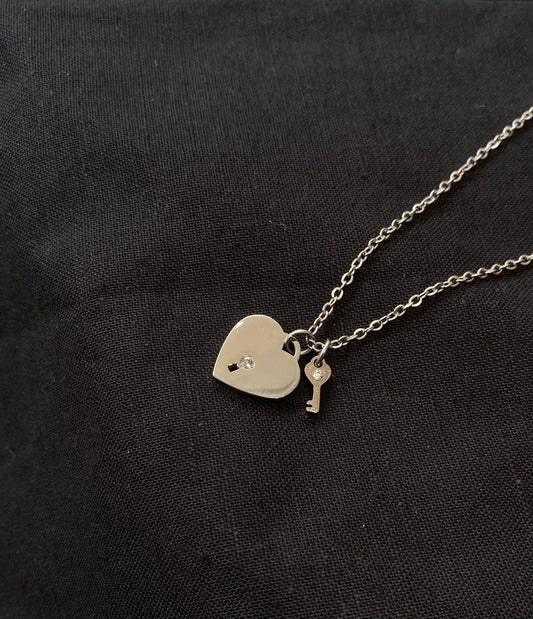 Lock heart necklace