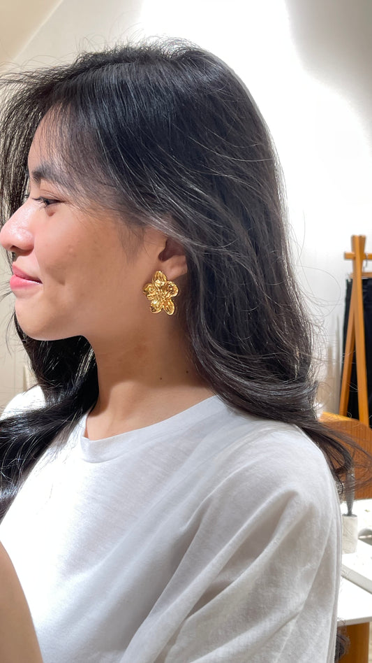 Vintage floral earrings