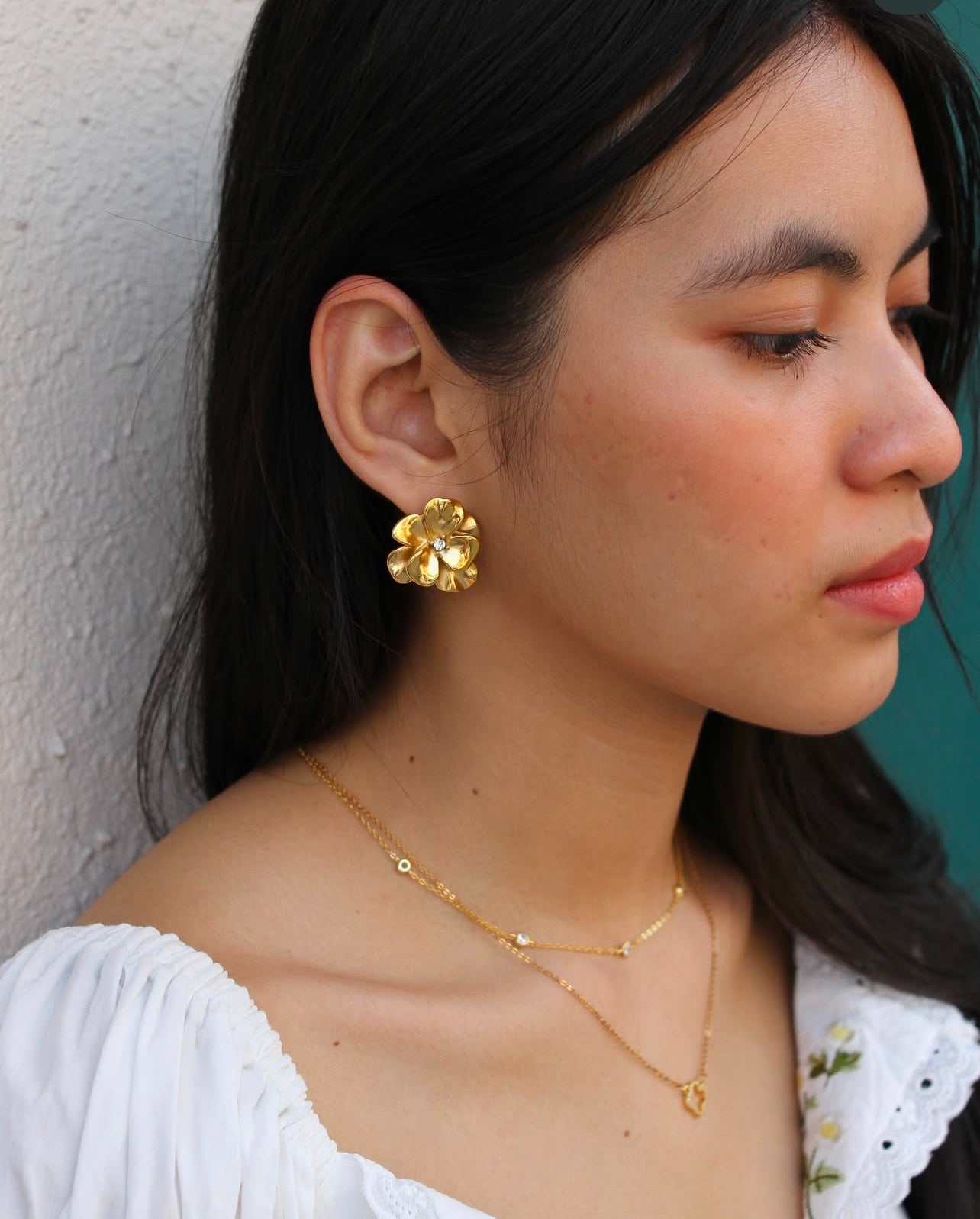 Poise earring