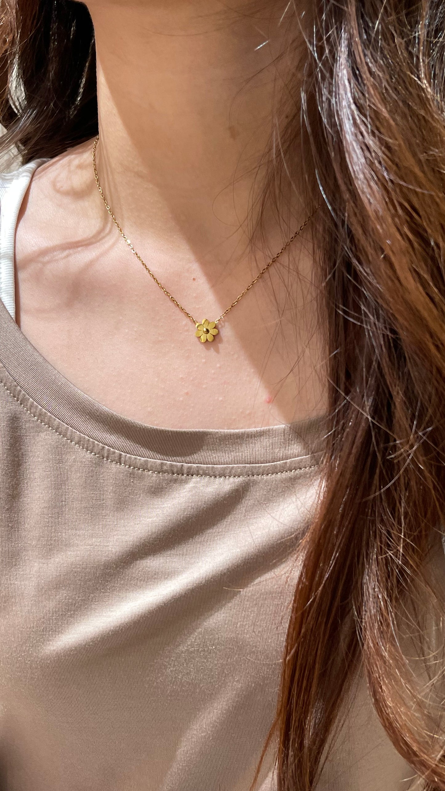Simple Daisy necklace