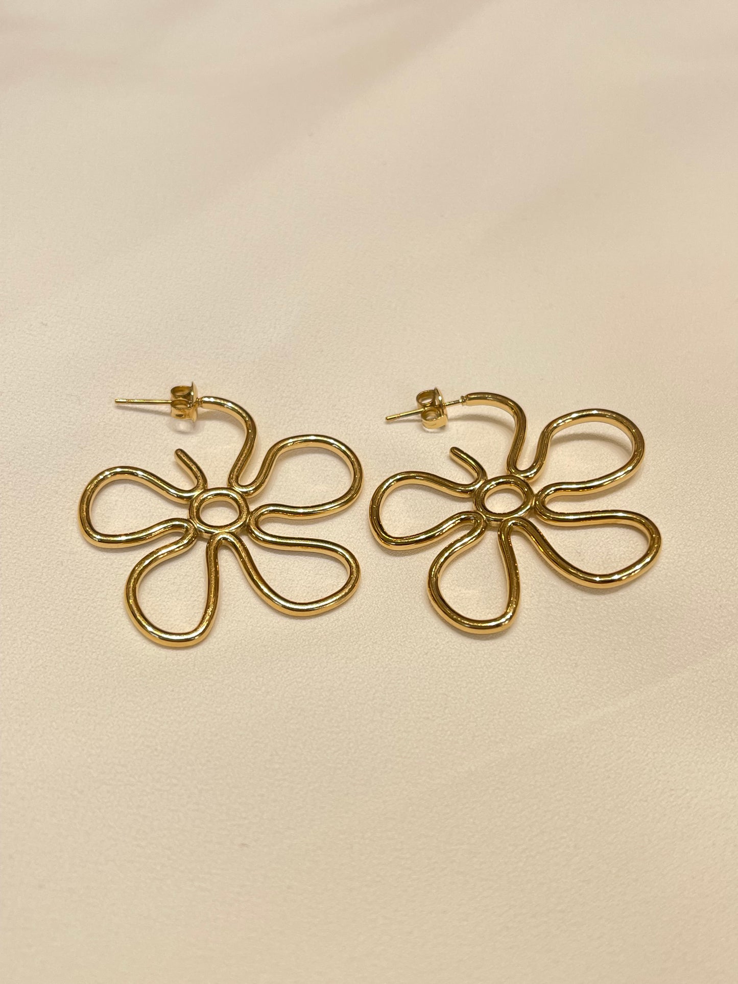 Bloom earring
