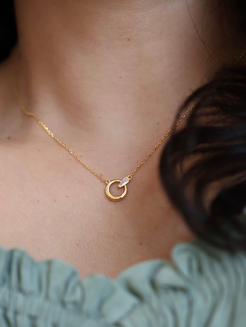 Sv link necklace