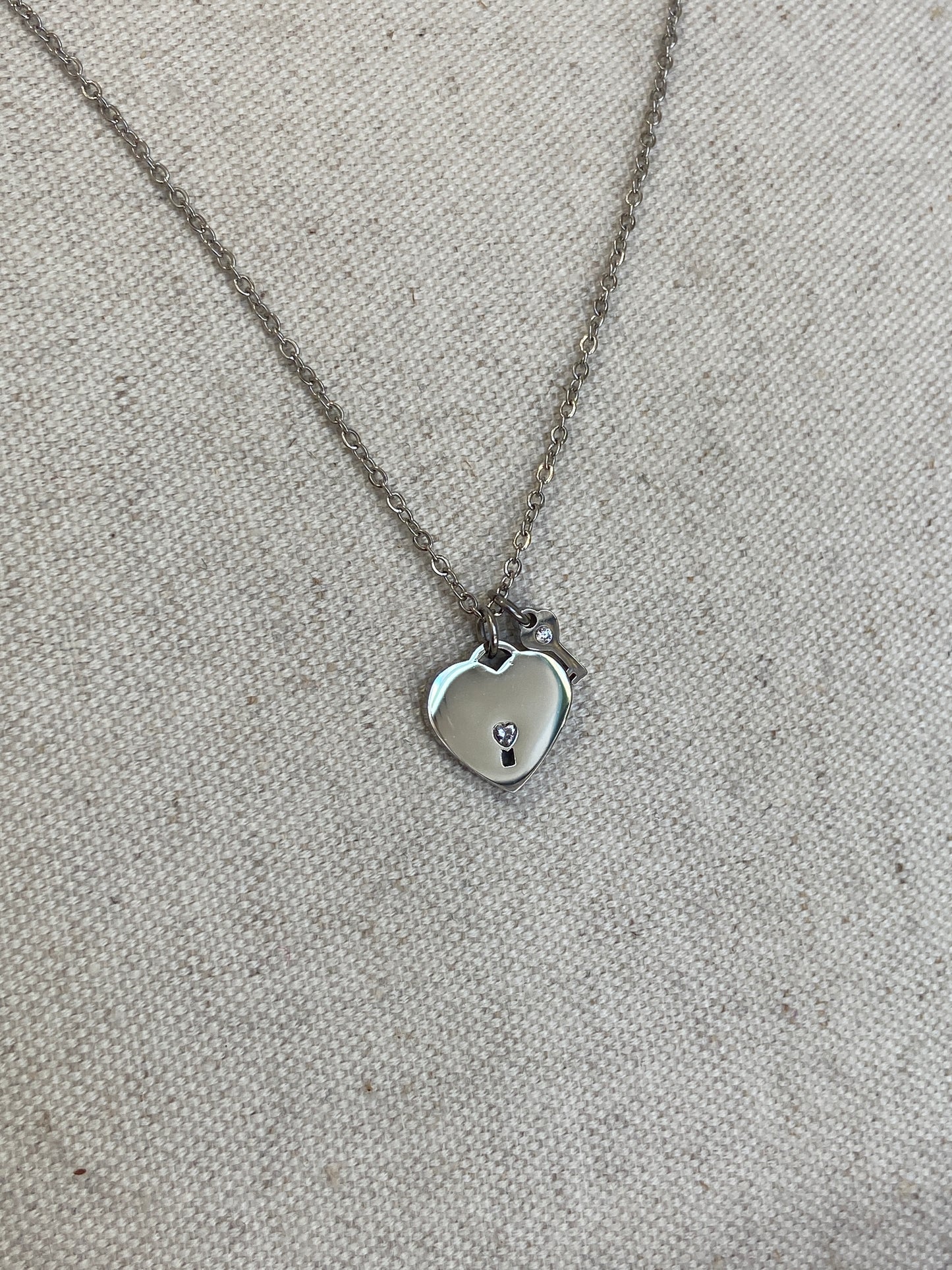 Lock heart necklace (Silver)
