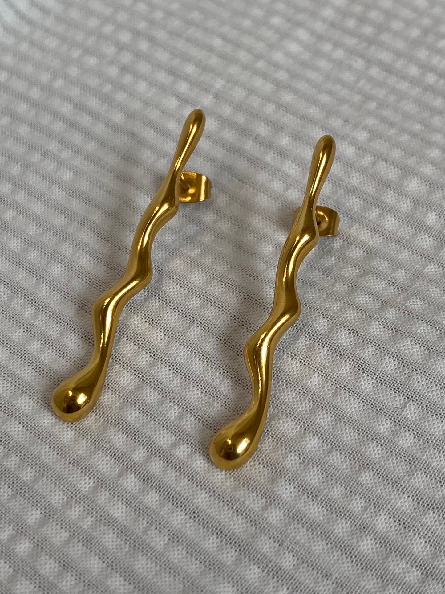 Drippy earrings (gold)