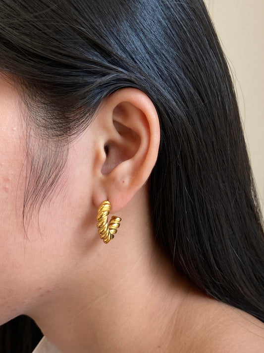 Allie hoops