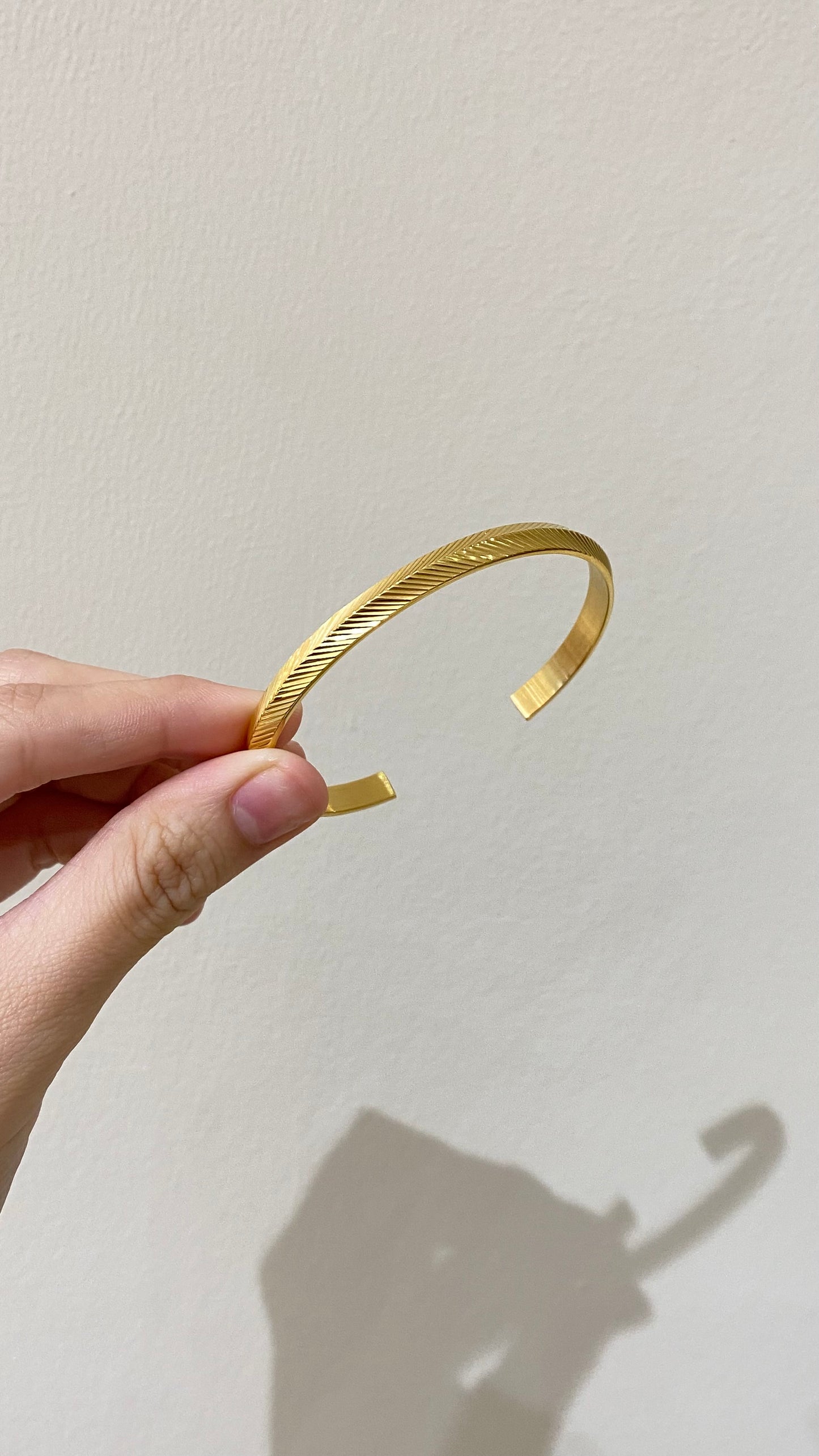 Leafy bangle