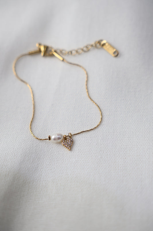 Pearl heart bracelet