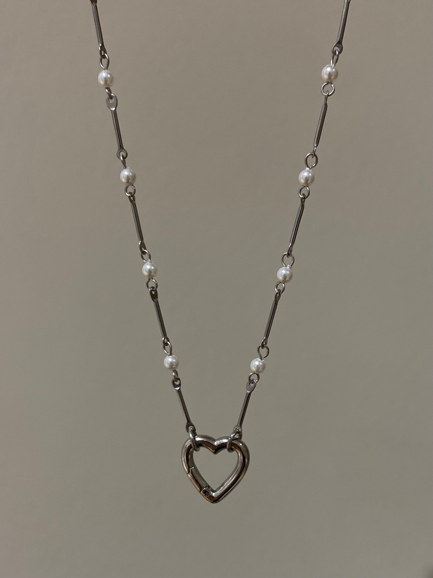 Moon kisses choker (silver)