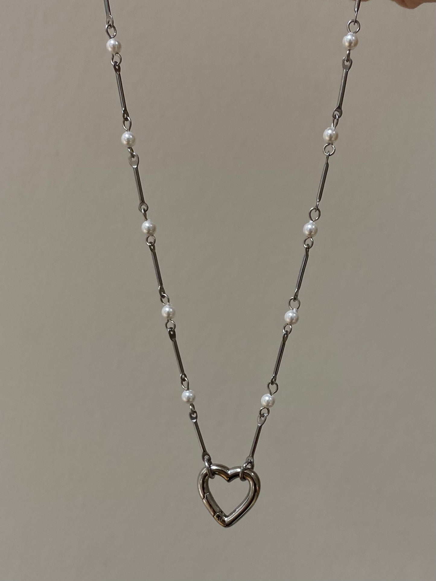 Moon kisses choker (silver)